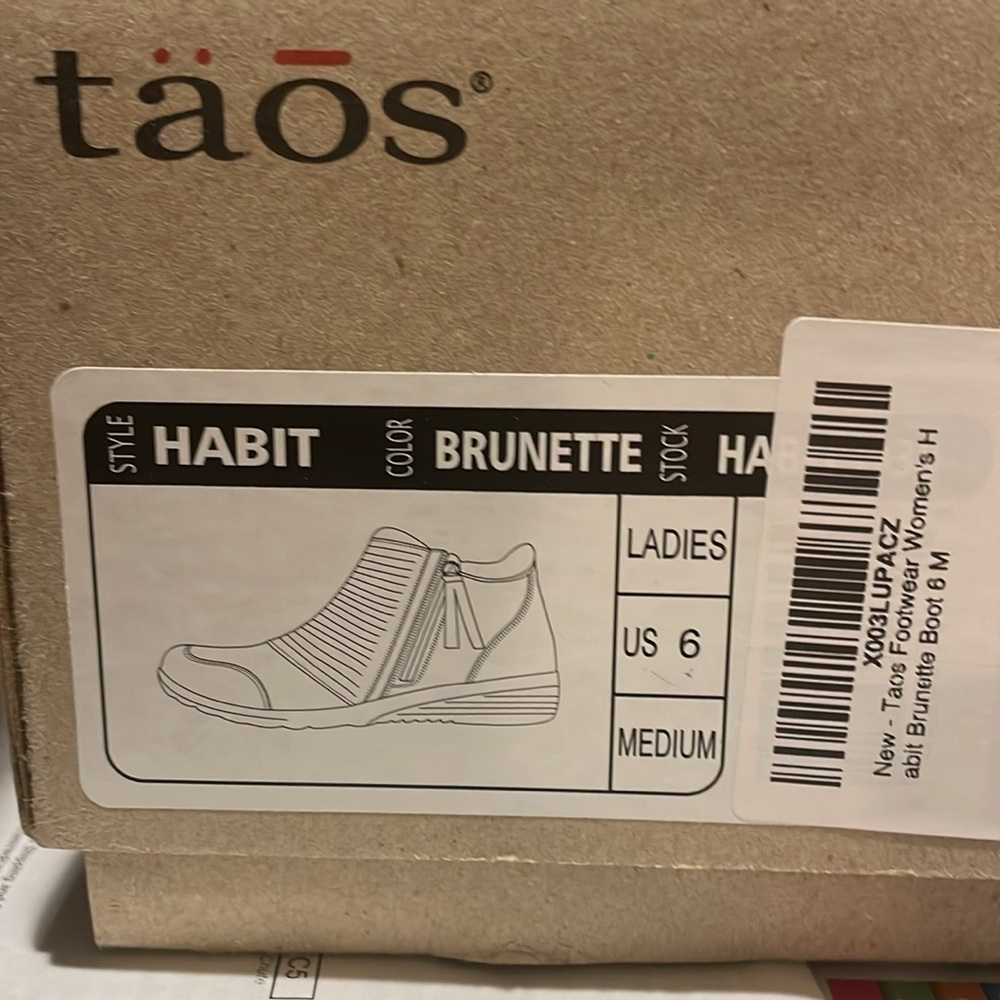 Taos Ankle Boot, Size 6M - Picture 4 of 6